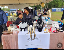 Load image into Gallery viewer, Fitted Table Cloth